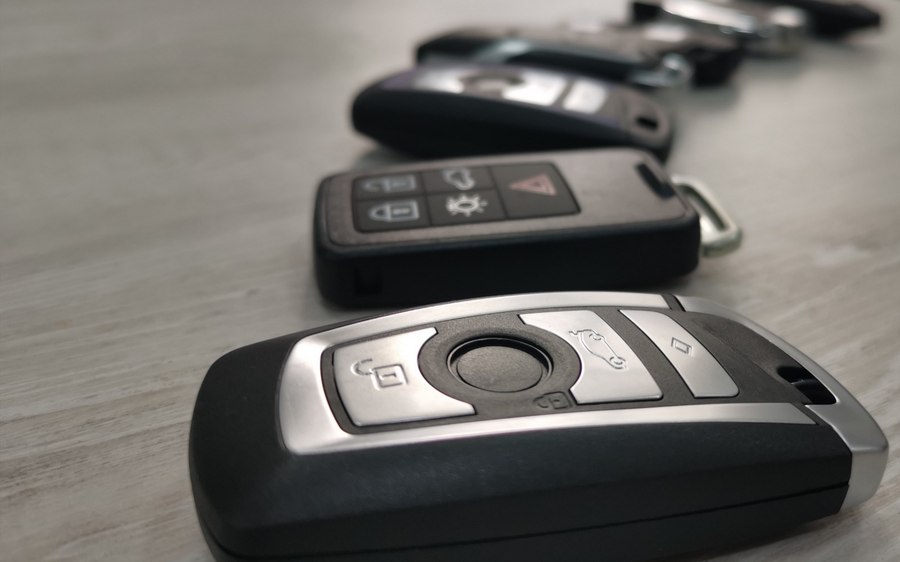 Kodirani auto ključevi s daljinskim upravljačem